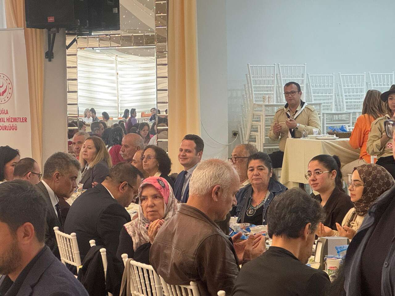 Menteşe’de Anlamlı Buluşma: Vali Akbıyık Engelli Bireylerle Bir Araya Geldi 11